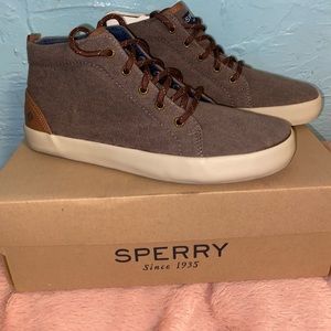 Tuck Mid Brown boy Sperry Size 3